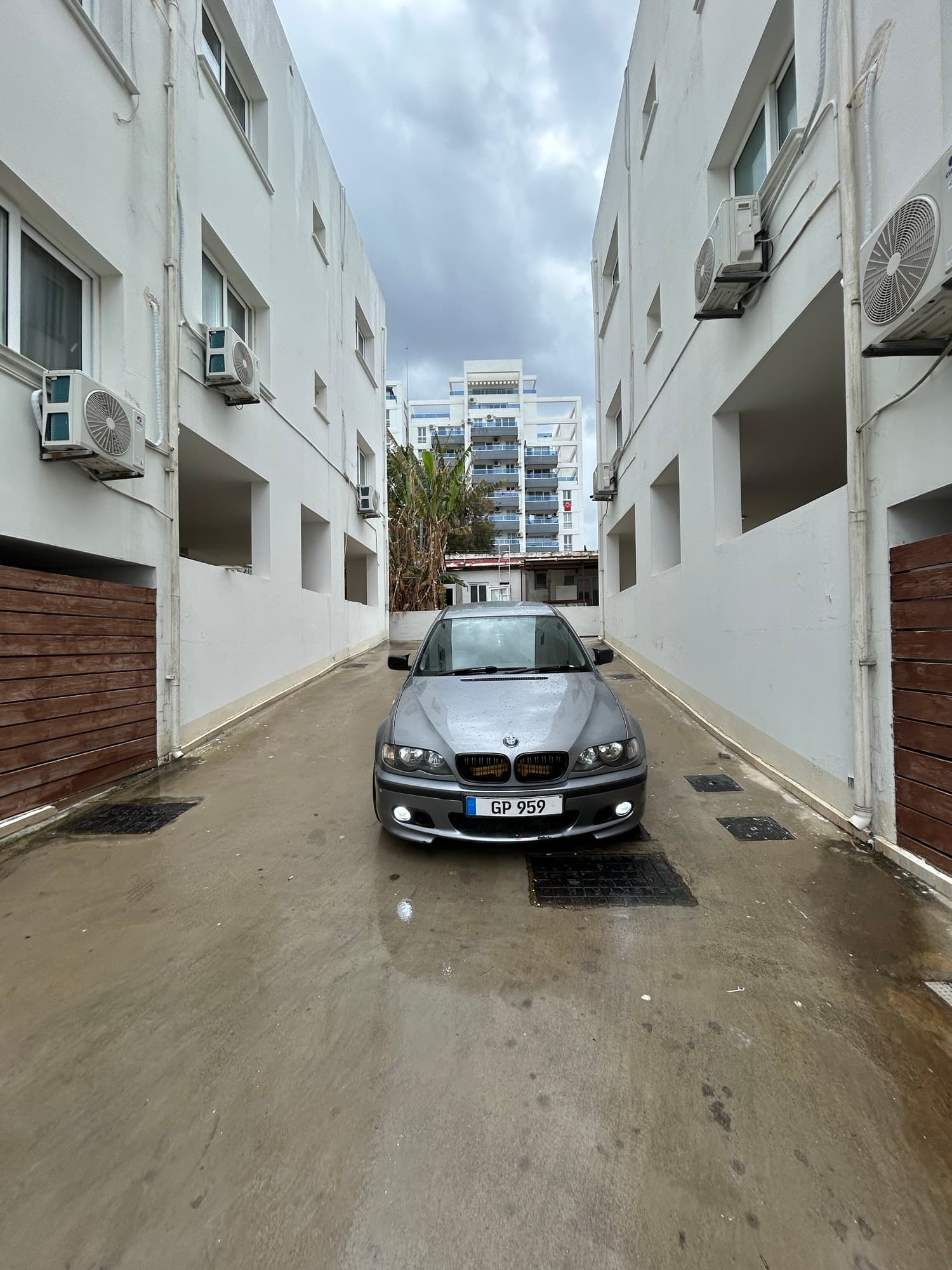 2004 BMW 320i