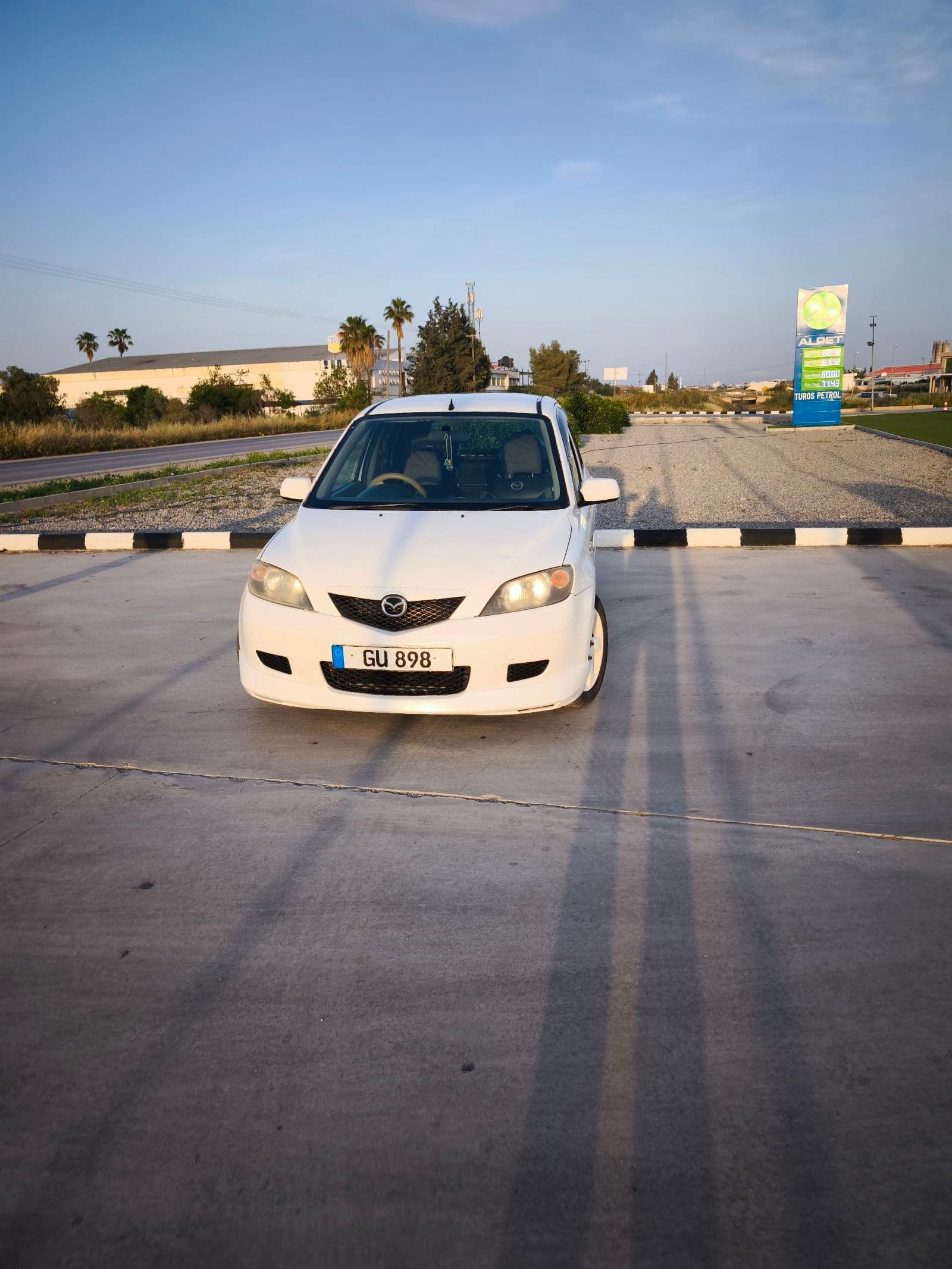 2002 Mazda Demio