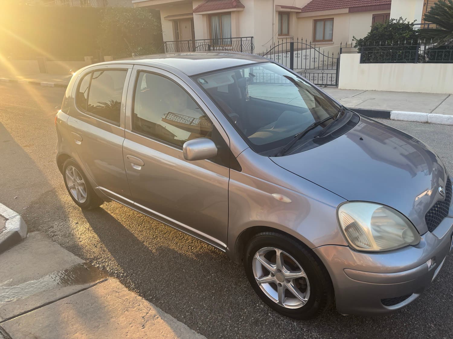 2003 Toyota Vitz