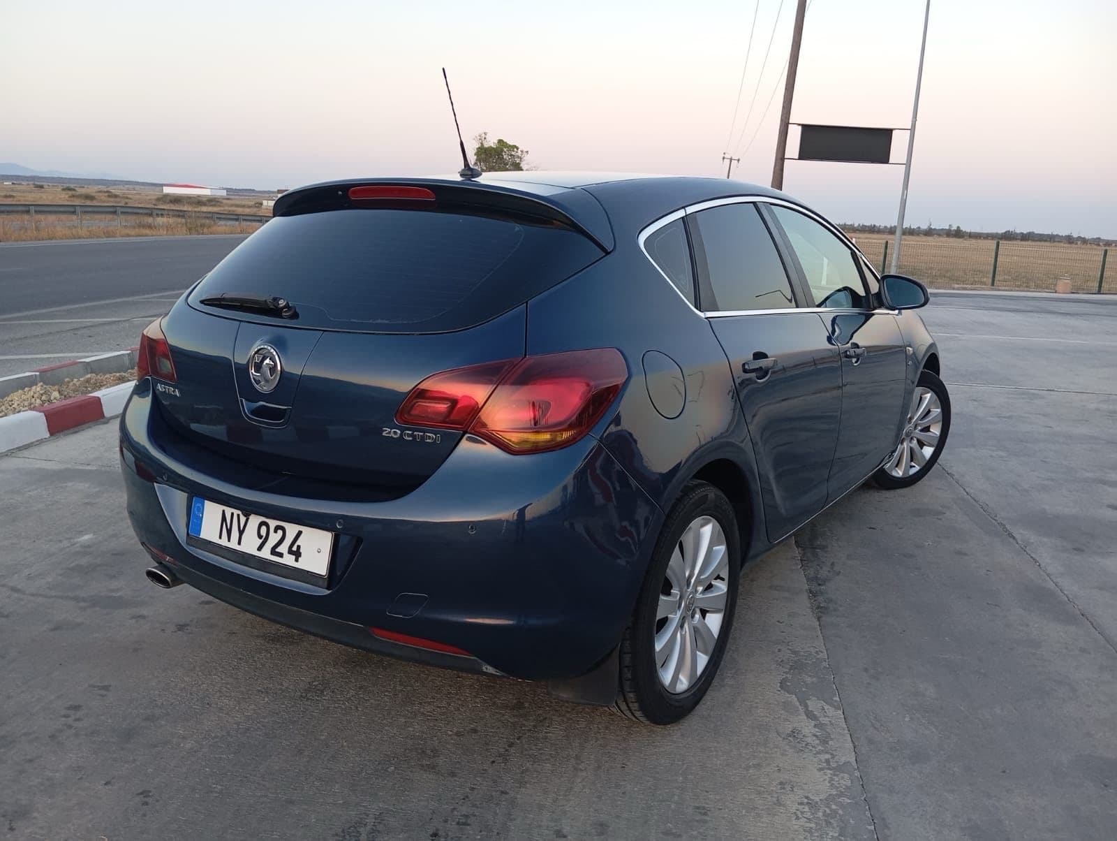 2011 Opel Astra