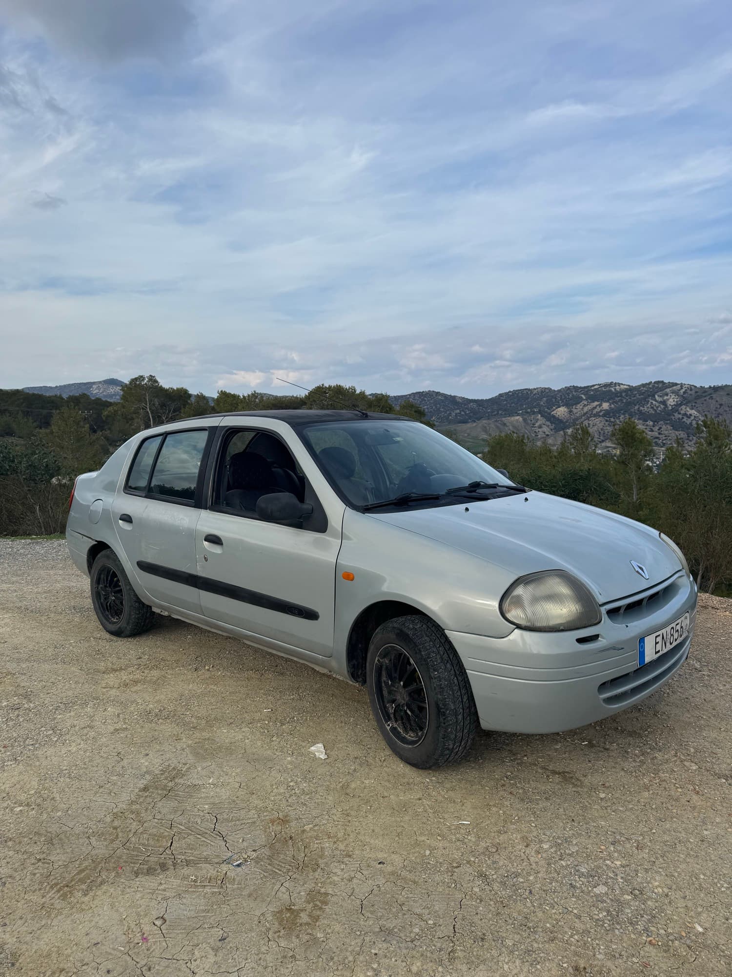 2000 Renault Clio