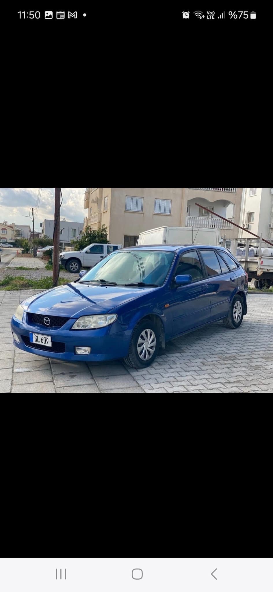 2001 Mazda Famila