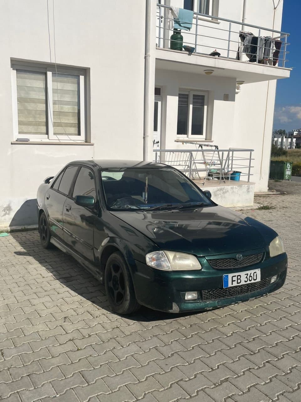 2001 Mazda Familia