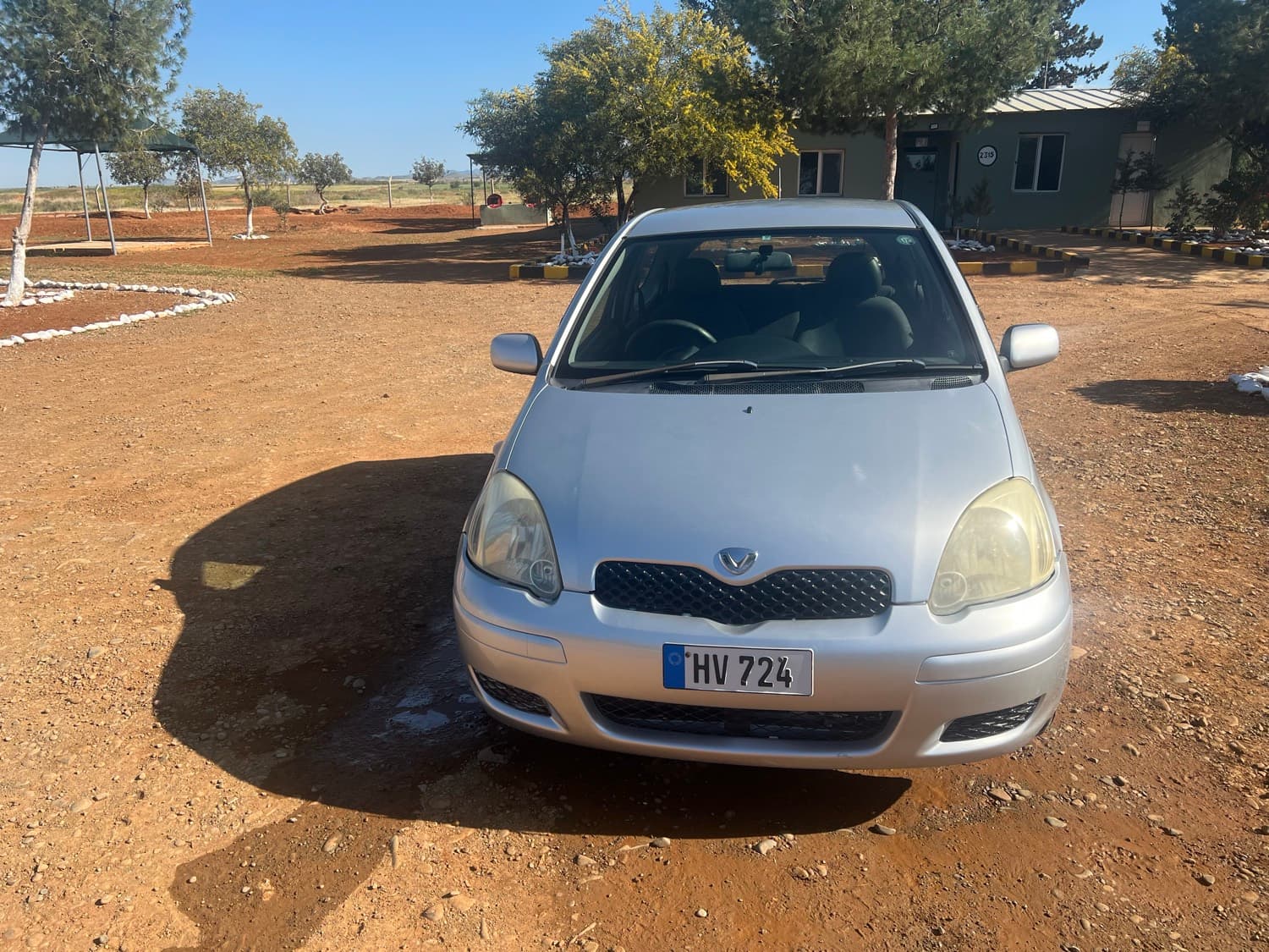 2004 Toyota Vitz