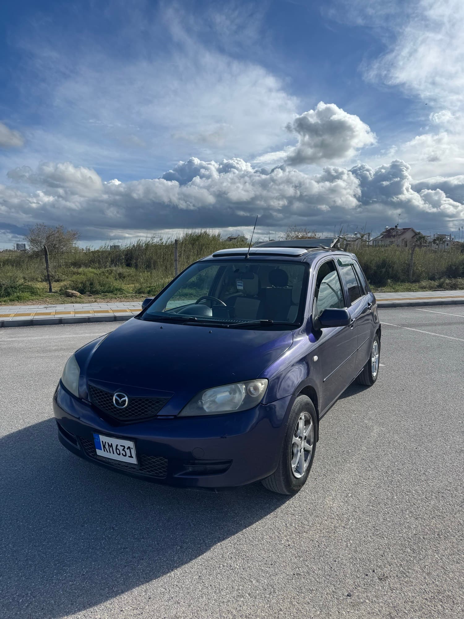 2004 Mazda Demio