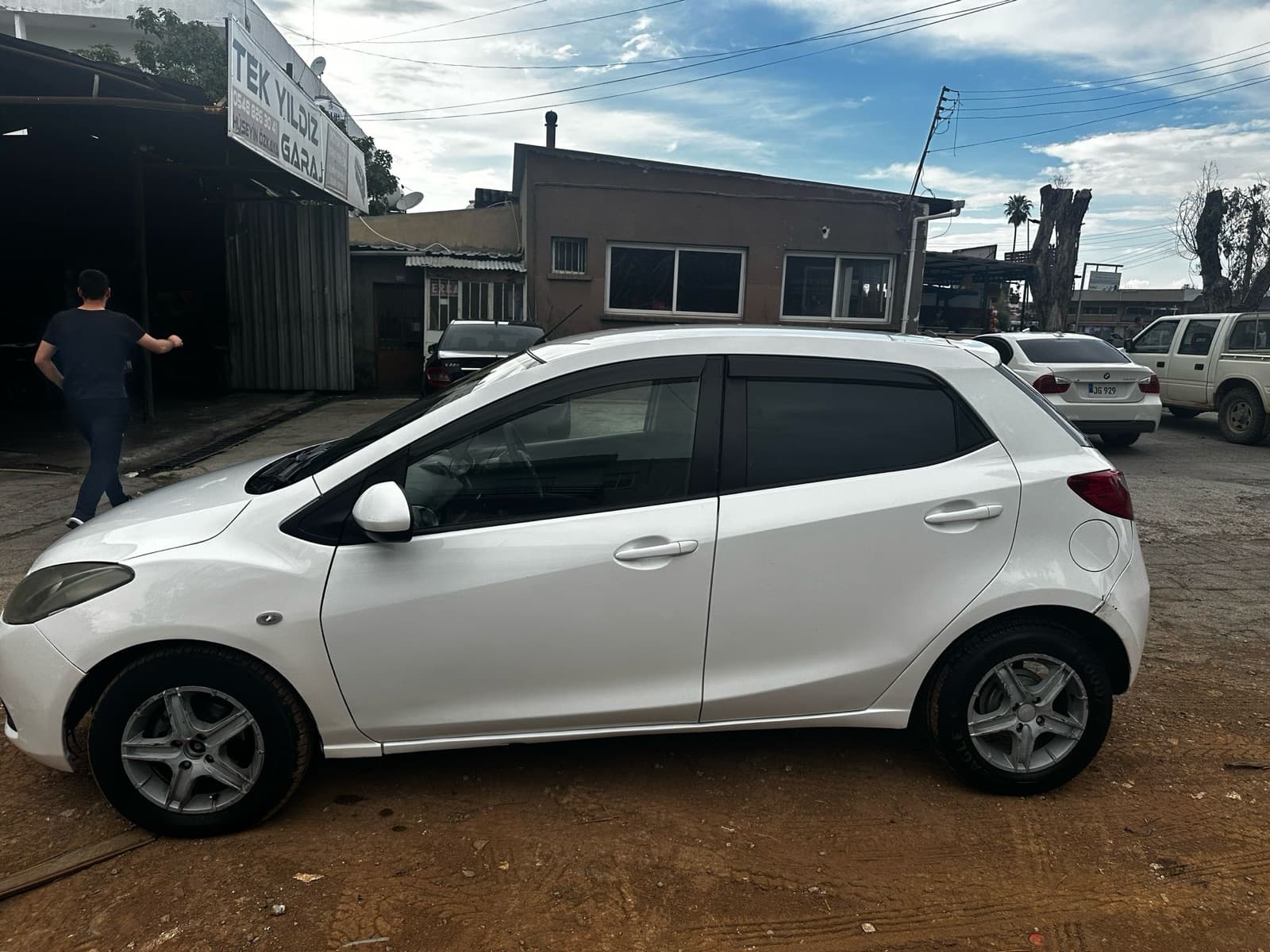 2009 Mazda Demio