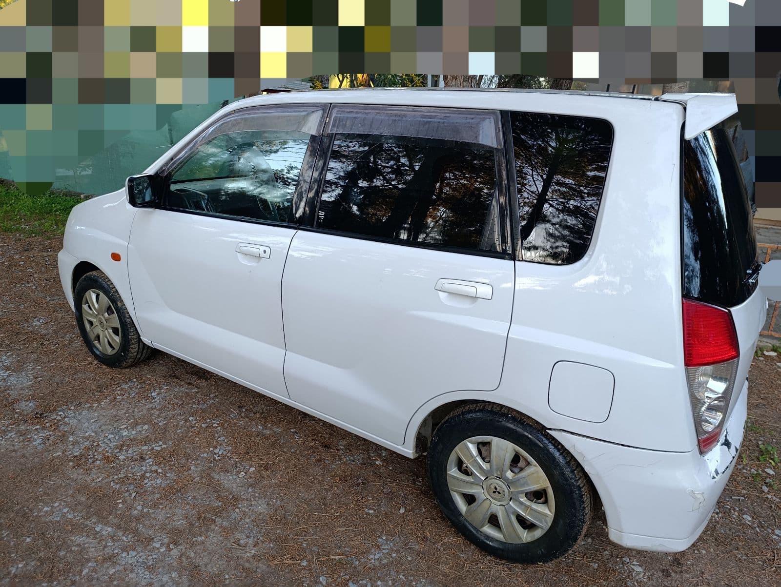 2000 Mitsubishi Dingo