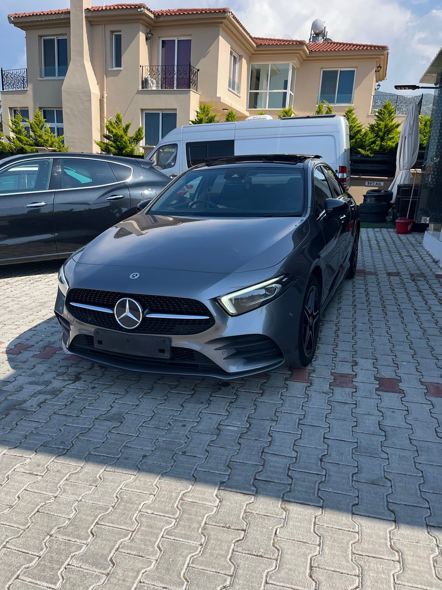 2022 Mercedes-Benz A 250e