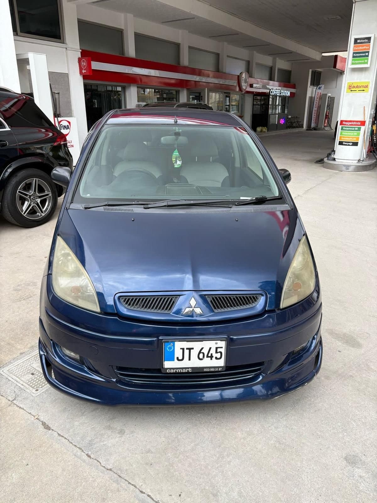 2002 Mitsubishi Colt