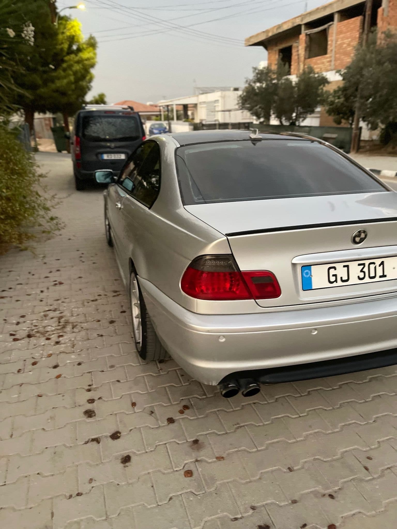 2002 BMW 330